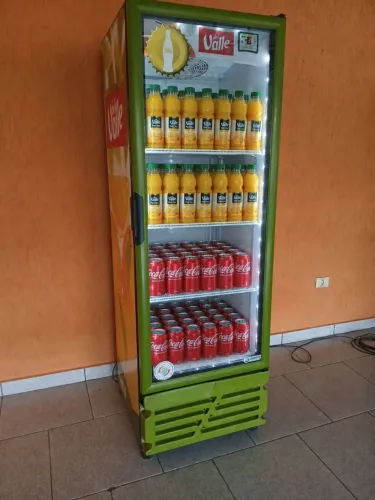 Geladeira expositora