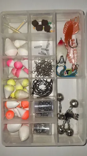 Kit Completo de Pesca + 2 Estojos Organizadores - R$ 120