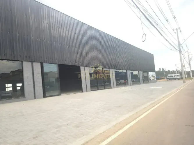 Imóvel para aluguel possui 1070 metros quadrados com 3 quartos em Vila Naly - Caçapava - S