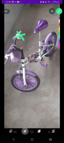Bicicleta infantil em ótimo estado...cabana da hello kit em ótimo estado