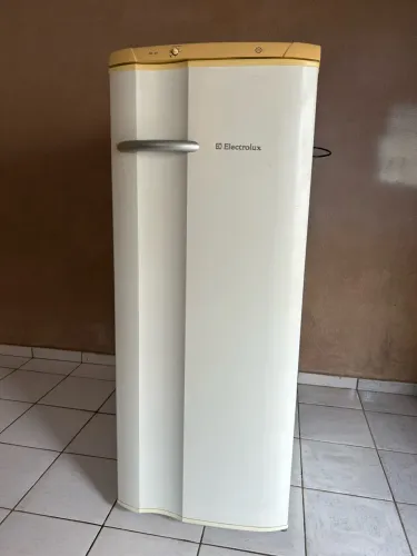 Geladeira Eletrolux