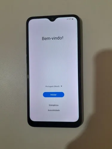 Celular Samsung A10S preto 32GB.