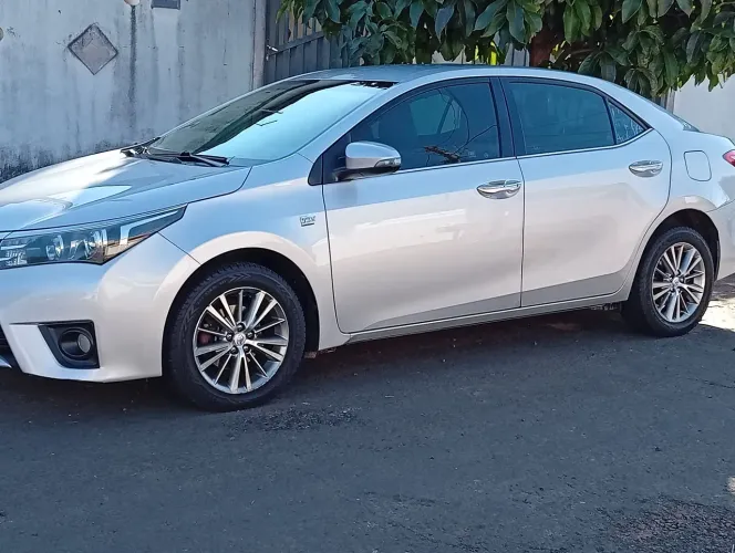 Toyota Corolla Altis 2.0 Flex 16V Aut. 2015
