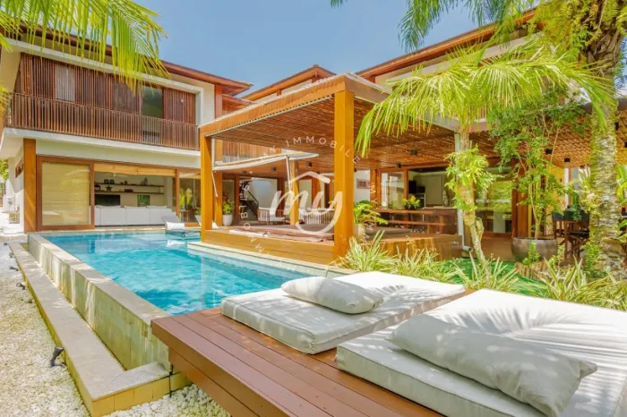 Praia do Forte| Casa Duplex 480m²| 5 Suítes| Gourmet| Piscina