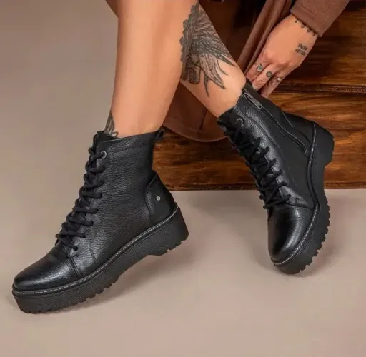 Bota coturno couro