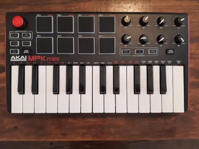 eclado Controlador Akai Midi Mpk Mini Mk3 25 Teclas 8 Pads Preto