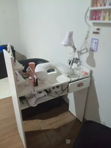 Vendo mesa de manicure