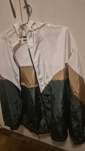 Jaqueta corta vento e chuva