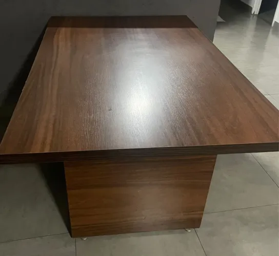 Mesa grande de madeira