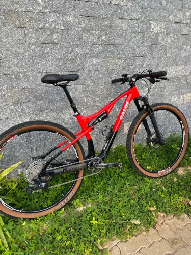 Caloi Elite Carbon FS - Seminova 