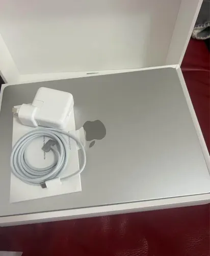 Apple MacBook M2 Tela 13.6 Novo, nunca usado e nota fiscal