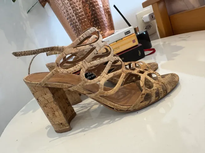 Sandália Corelo Gladiadora Cortiça Bege Salto Médio Feminina