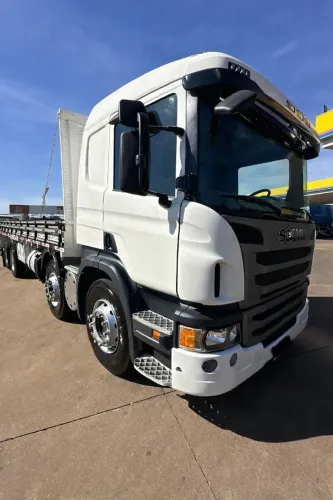 Scania P310 8x2 carroceria 2014