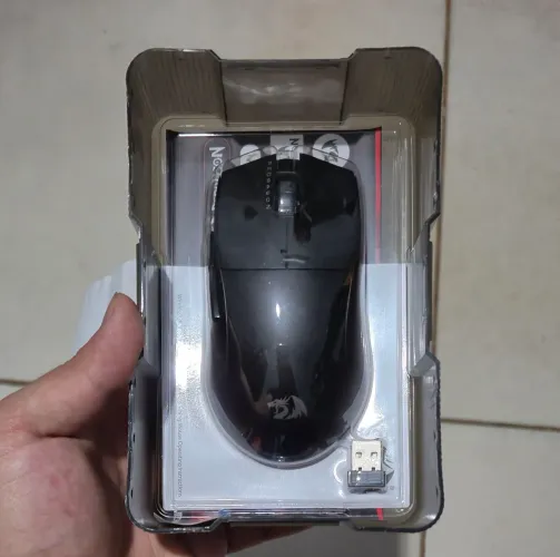 Mouse Gamer sem fio Redragon King Pro Preto Pixart PAW3395 26000DPI M916-PRO-1K