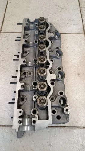 Cabeçote Hyundai HR - Kia Bongo - 8 válvulas