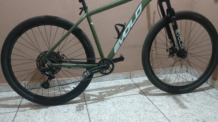 Bike aro 29 com 12 velocidades