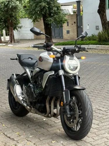 CB 1000R 2022