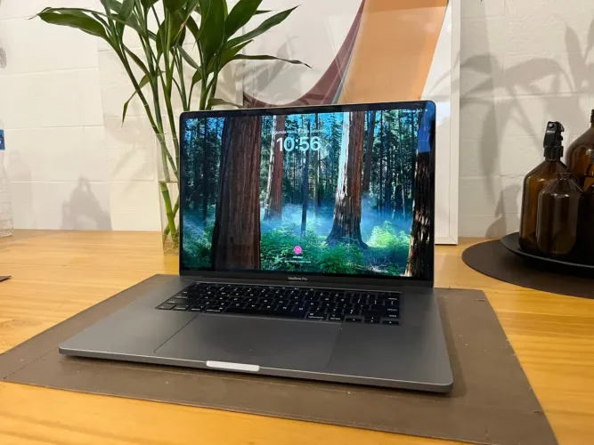 MacBook Pro 16 2019 i7 16GB RAM Space Gray