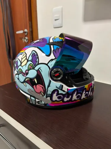 Capacete