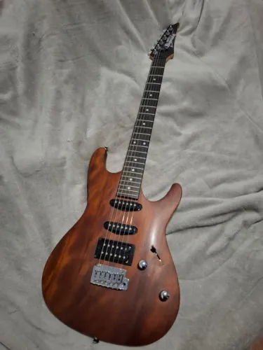 Ibanez GIO GSA60 Walnut Flat