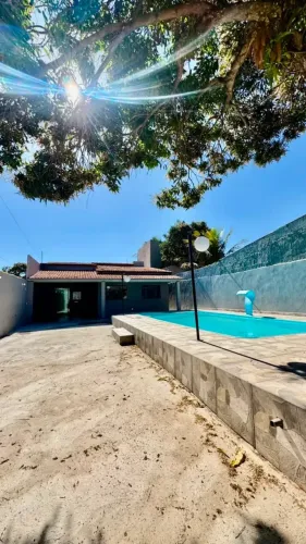 CASA COM PISCINA INDIVIDUAL