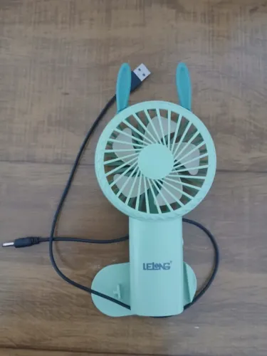 Ventilador pequeno de mão
