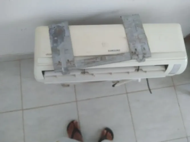 Ar condicionado valo 800 reais só chama no zap *