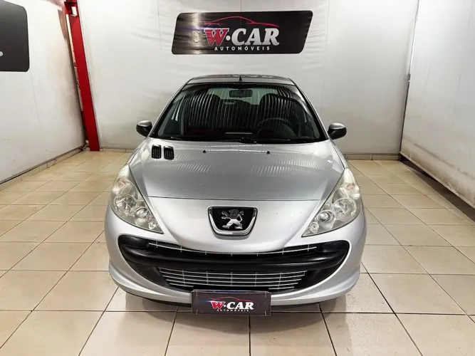 Peugeot 207 XR 1.4 Flex 8V 5P 2011