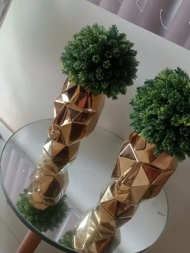Vaso dourado ( luxo)