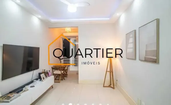 Apartamento : / Residencial / Catete