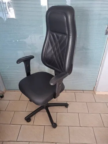 Cadeira de Escritório encosto alto