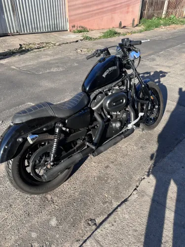 Harley-Davidson 883R
