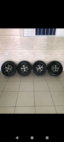 Rodas e pneus 