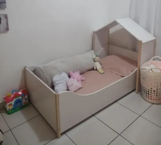 Cama casinha com colchão