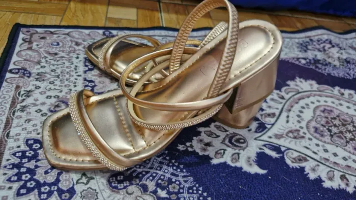 Sandalia rose n°34
