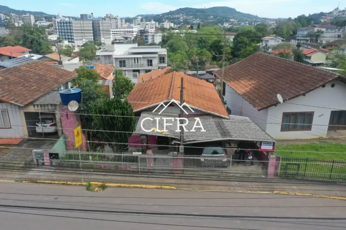 Casa mista - Venda - Oportunidade - Investimento - 05 dormitórios - 240m2 - Rua Wenceslau