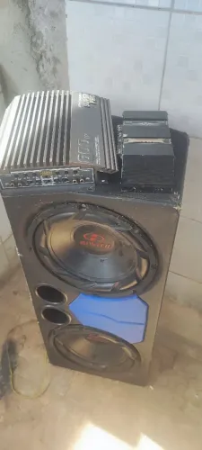 2 Caixa de som 2500w , e módulos leia descrição 