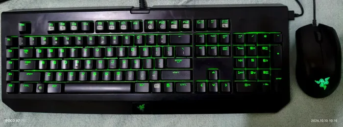 Teclado Razer BlackWidow Ultimate e Mouse Razer Abyssus 2000