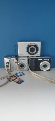Máquinas fografica, não tem pilhas e nem carregador