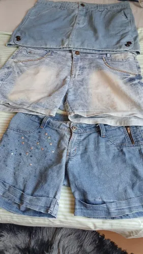 LOTE DE 2 SHORTS E 1 SAIA/46 