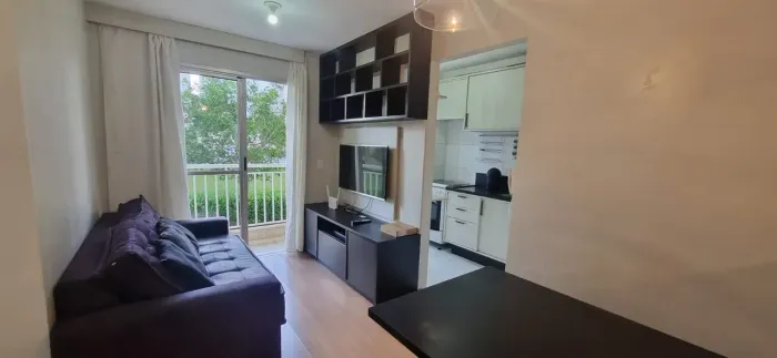 Imóvel para aluguel possui 48 metros quadrados com 2 quartos em Pinheirinho - Curitiba - P