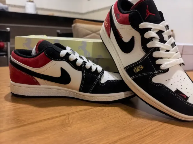 Tênis Nike Air Jordan 1 LOW TAM 40,5