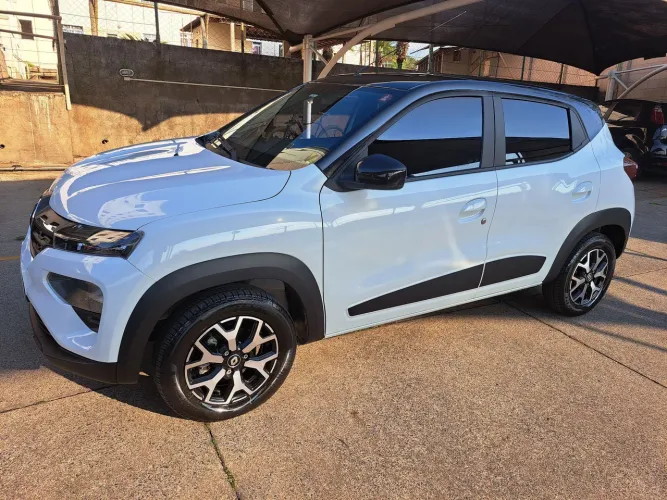 Renault Kwid Intense 1.0 Flex 12V 5P Mec. 2023