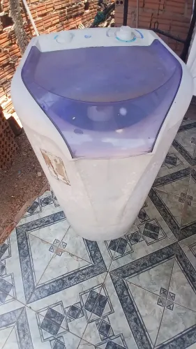 Maquina para retirada de peças