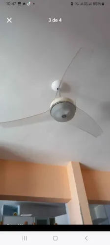 Ventiladores de Teto Funcionando Porém um Lentamente e o Outro Precisando Trocar Hélice.