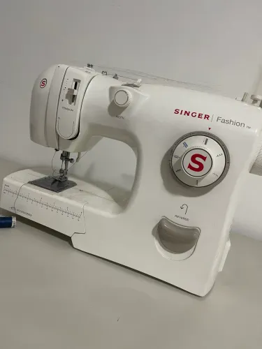 Máquina de costura Singer Fashion 220v