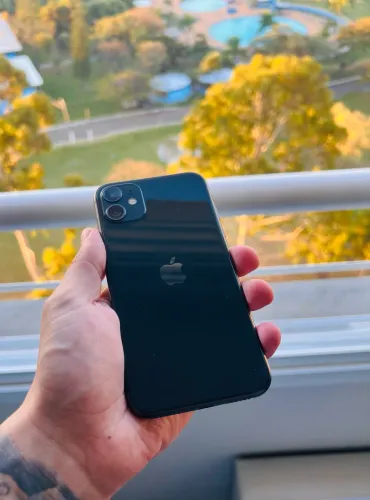 iPhone 11 