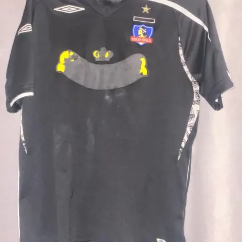 camisa colo-colo umbro preta p