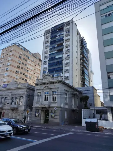 Apartamento 2 Dormitórios, 1 vaga Dupla de Garagem, Bairro Independência, Porto Alegre-RS