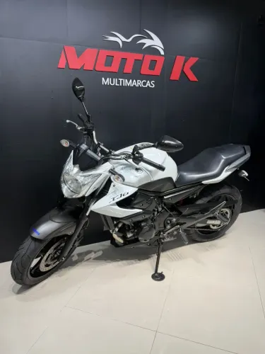 Linda xj6 N impecável 